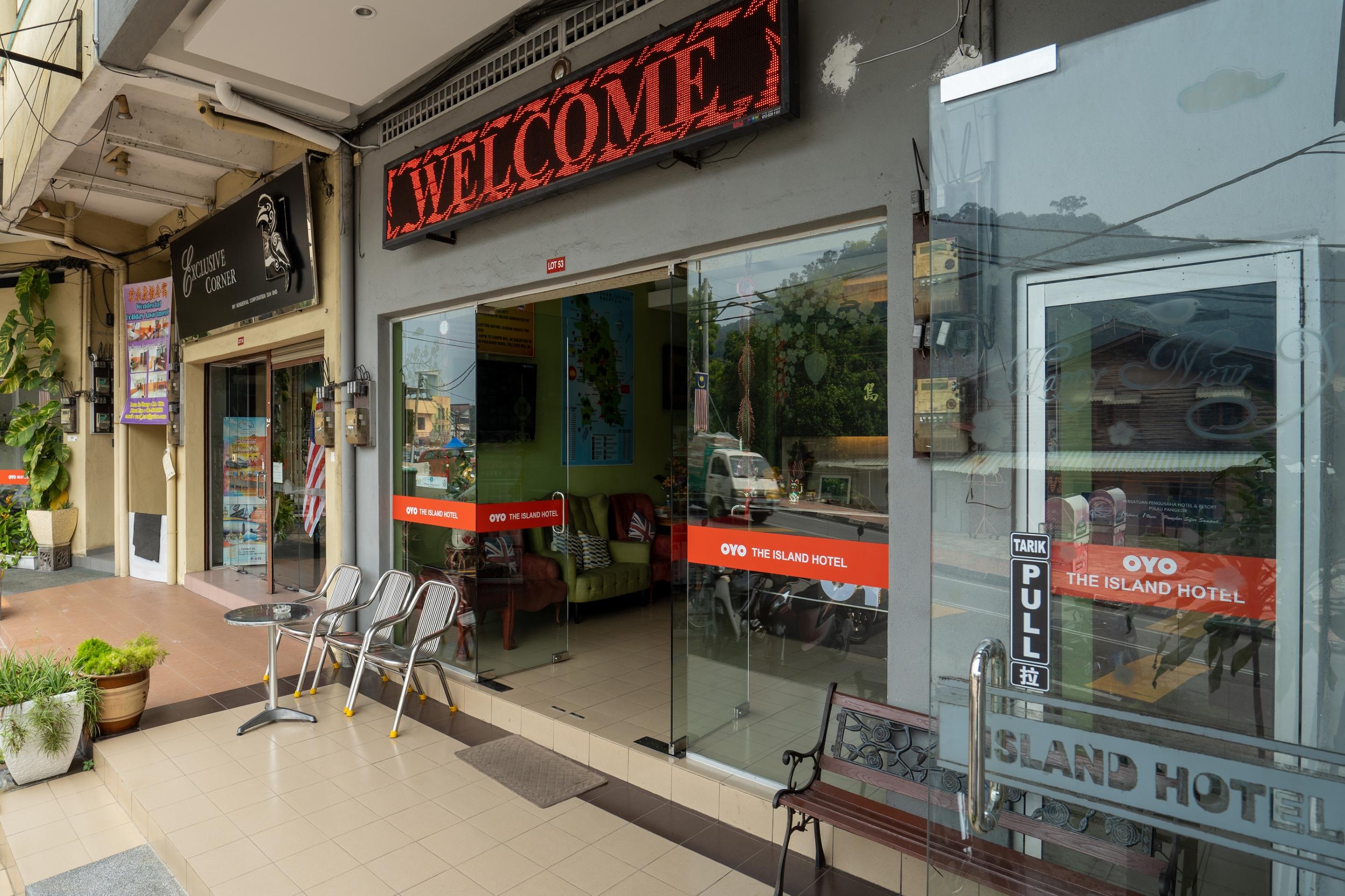 Oyo 44078岛屿酒店 卡庞帕斯班伽克 外观 照片